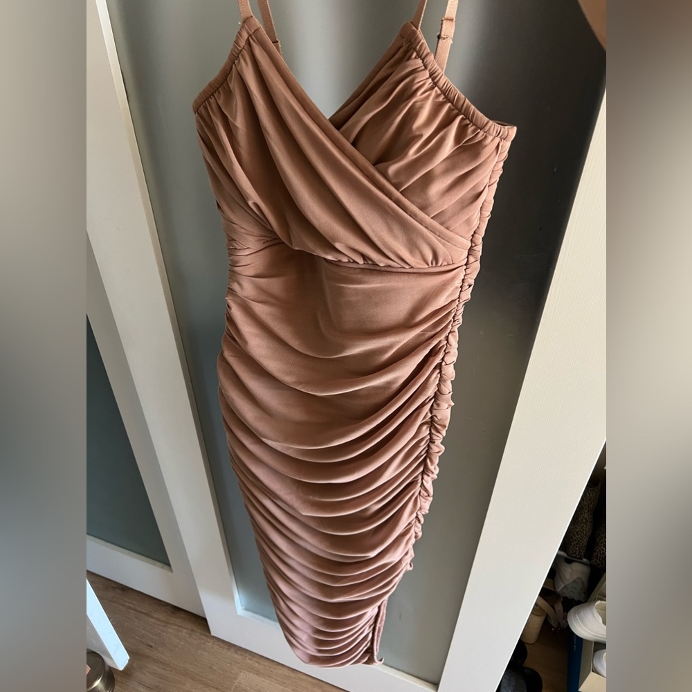 Elliatt dress size medium